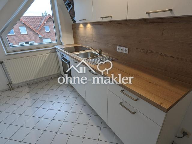 Attraktive 2 Raum DG Wohnung mit EBK und Balkon in Bramsche