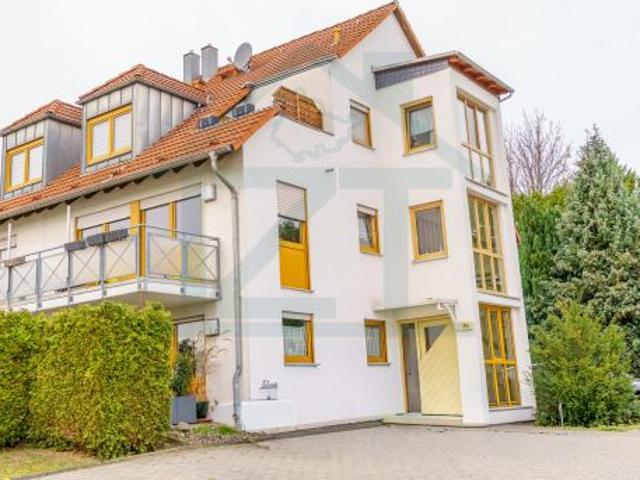 Sichere Kapitalanlage: Vermietete 2 R Whg mit seltener Dachterrasse & Stellplatz!