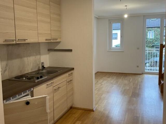 Attraktive 2 Zimmer Maisonette Wohnung mit zwei Balkonen