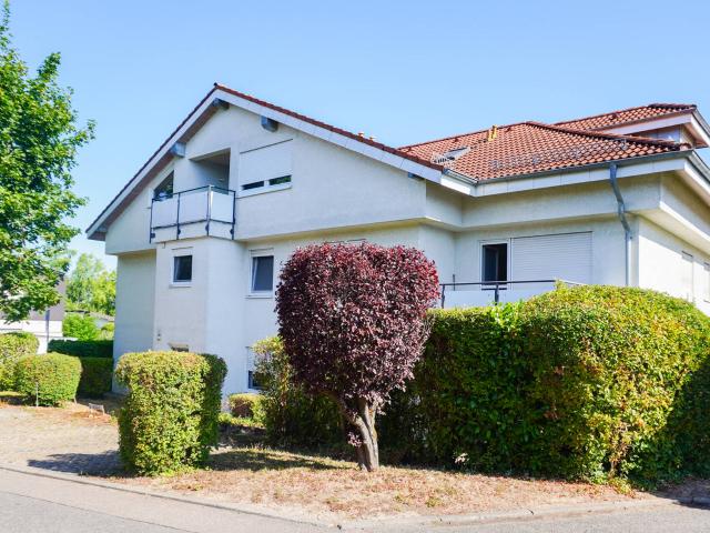 Attraktive 2 Zimmer Dachgeschosswohnung mit Balkon und Stellplatz in begehrter Lage von Leingarten