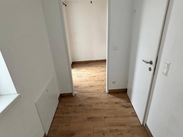 Attraktive 2 Zimmer Dachgeschosswohnung mit Klimaanlage