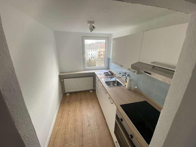 Attraktive 2 Zimmer DG Wohnung inkl. Küche und Gartennutzung in Essen