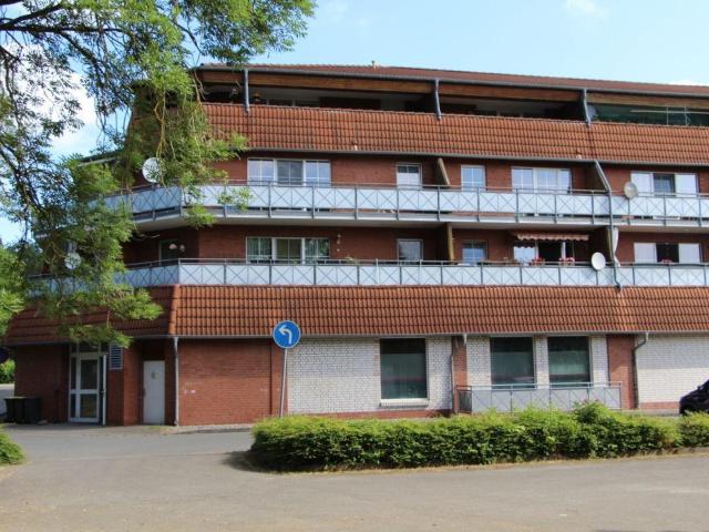 Attraktive 2 Zimmer Kapitalanlage: Gut geschnittene Wohnung mit großem Balkon in starker Lage
