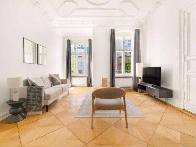 Attraktive 2 Zimmer Wohnung in Moabit voll möbliert