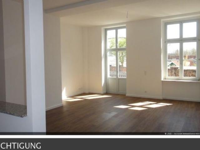 Attraktive 2 Zimmer Wohnung mit offener Küche und Balkon am Wurzener Dom!
