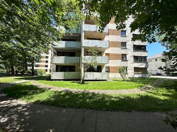Attraktive 2 Zimmer Wohnung mit Balkon und Aufzug ideal für Eigennutzer oder Kapitalanleger