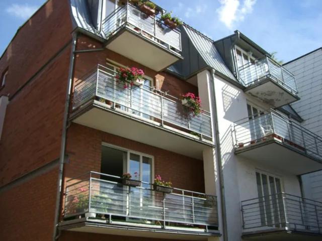 Attraktive 2 Zimmer Wohnung mit Balkon in der beliebten Schelfstadt!