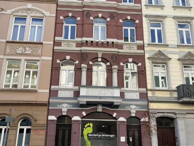 Attraktive 2 Zimmer Wohnung mit Kochnische, Einbauküche und Bad in Aachen