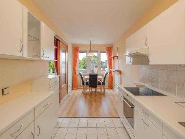 Attraktive 2 Zimmer Wohnung mit Loggia und Tiefgaragenstellplatz!