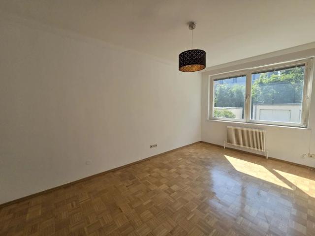 Attraktive 2 Zimmer Wohnung mit Loggia in Grünlage
