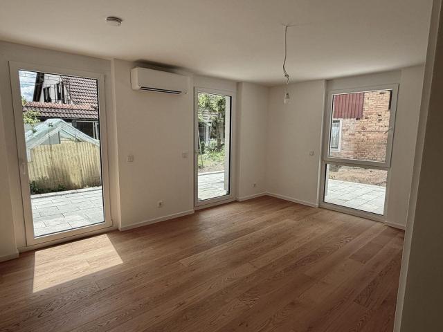 Attraktive 2 Zimmer Wohnung Neubau mit Klimaanlage & Terrasse