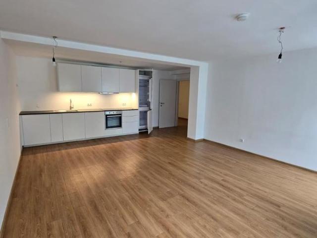 Attraktive 2 Zimmerwohnung inkl. Küche und Abstellraum im Zentrum Top 4