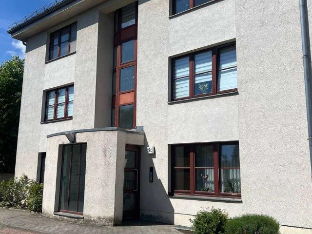 Attraktive 2 Zimmerwohnung mit Loggia in Seenähe – bezugsfrei