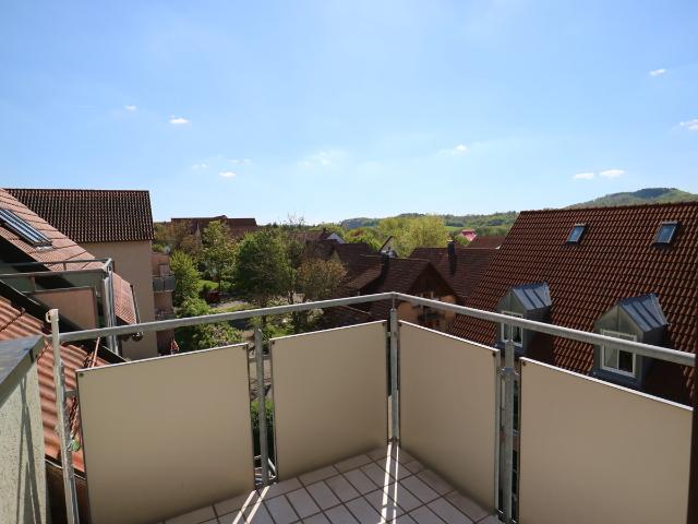 ATTRAKTIVE 3 1/2 ZIMMER STUDIOWOHNUNG MIT BALKON UND TG PLATZ Ideal auch zur Kapitalanlage
