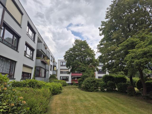 Attraktive 3–4 Zimmer Eigentumswohnung mit Südbalkon in ruhiger Wohnlage