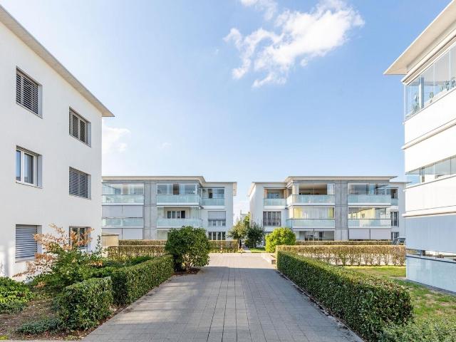 Attraktive 3.5 Zimmerwohnung mit verglastem Balkon