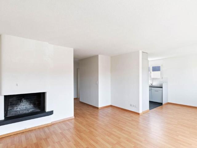 Attraktive 3.5 Zimmerwohnung mit grosser Terrasse in Esslingen