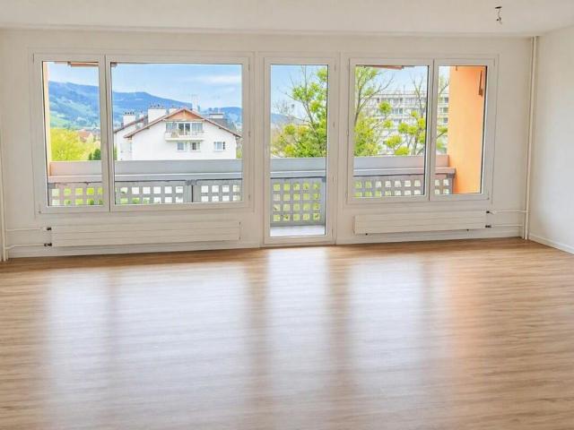 Attraktive 3.5 Zimmerwohnung frisch renoviert
