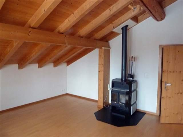 Attraktive 3.5 Zimmer Dachwohnung