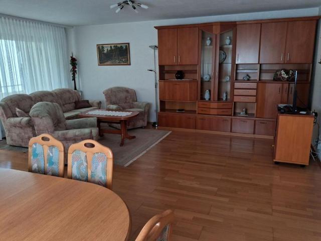 Attraktive 3,5 Zimmer Erdgeschosswohnung in ruhiger Lage von Lein