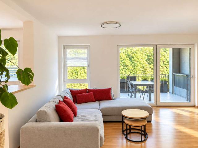 Attraktive 3,5 Zimmer Wohnung im 2. OG mit Balkon & Aufzug in Meckenbeuren