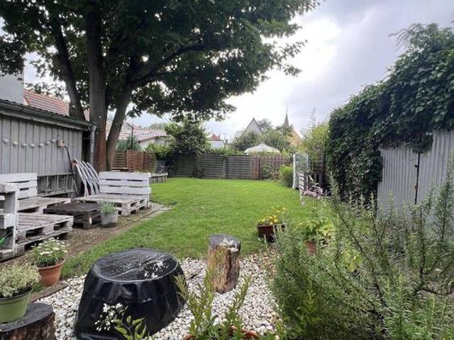 Attraktive 3,5 Zimmer Wohnung mit Gartenanteil und PKW Stellplatz in Nürnberg Schniegling