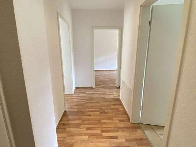 Attraktive 3 Raum Wohnung mit Balkon & Loggia – Leipzig Eutritzsch