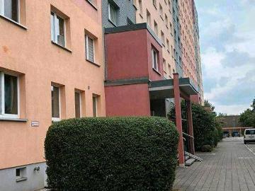 Attraktive 3 Raum Wohnung in bevorzugter Lage Berlins Keine