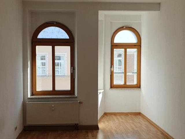 Attraktive 3 RW mit großem Balkon im 2.OG links im Ostviertel zu vermieten