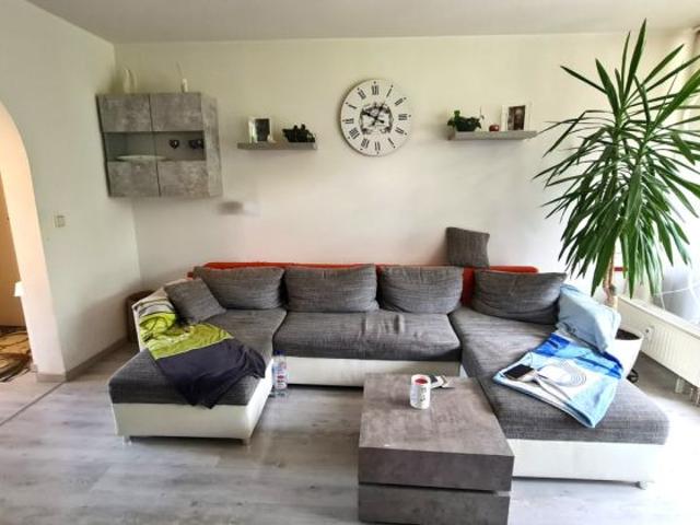 Attraktive 3 Zi. Wohnung mit Fahrstuhl und Stellplatz in Plauen!