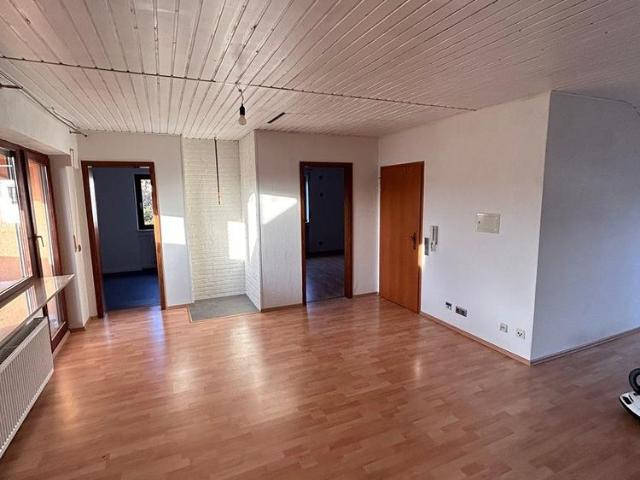 Attraktive 3 Zi.+Wintergarten DG Wohnung in Bruchsal