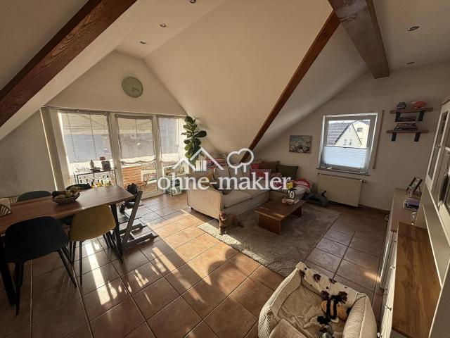 Attraktive 3 Zimmer Dachgeschosswohnung mit Balkon in guter Lage von Elz