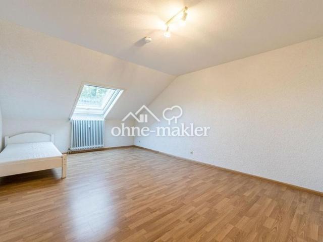 Attraktive 3 Zimmer Dachgeschosswohnung mit Blick in die Schweiz