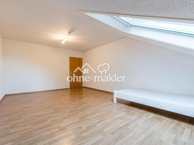 Attraktive 3 Zimmer Dachgeschosswohnung mit Blick in die Schweiz
