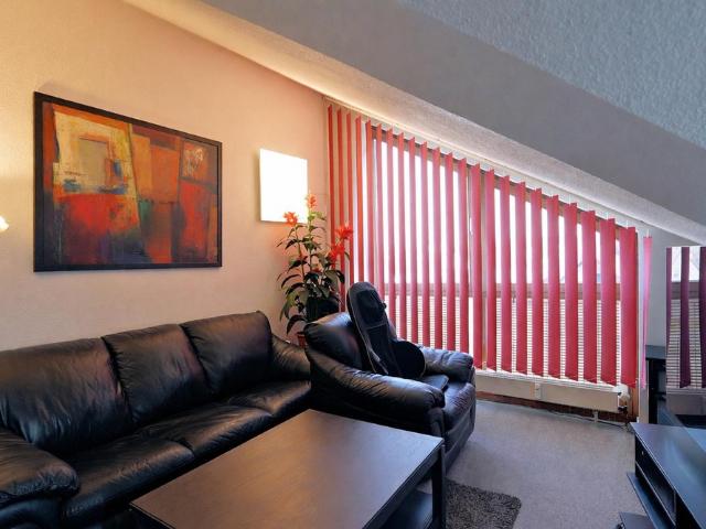 Attraktive 3 Zimmer Dachgeschosswohnung mit schönem Südbalkon in ruhiger Wohnlage von Bad Rappenau!