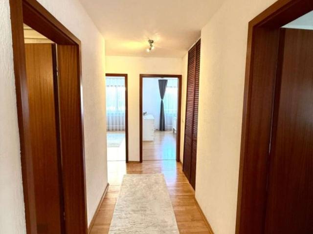 Attraktive 3 Zimmer Erdgeschosswohnung in Öhringen – direkt gegenüber Hallenbad, Freibad & Hofgarten