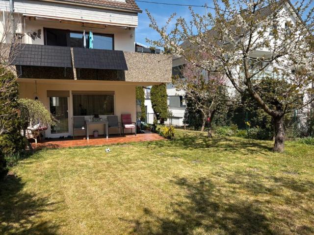 Attraktive 3 Zimmer Erdgeschosswohnung mit Terrasse