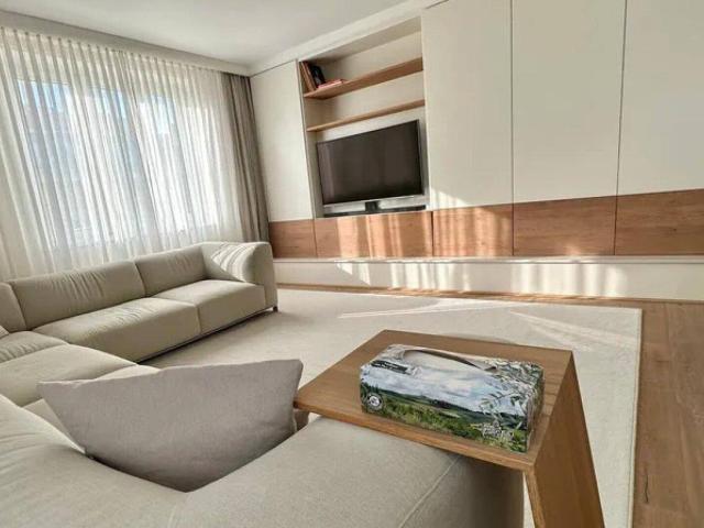 Attraktive 3 Zimmer Wohnung im 8. Bezirk Wiens – Komplett saniert und sofort bezugsfertig