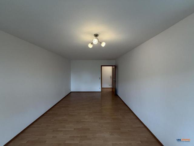 Attraktive 3 Zimmer Wohnung in gepflegtem Mehrfamilienhaus