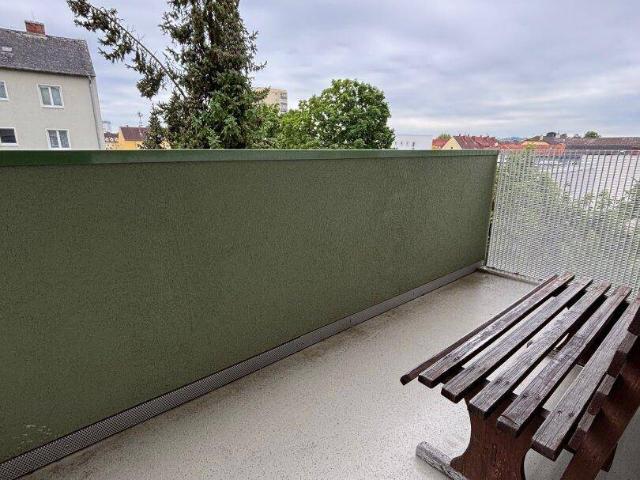 Attraktive 3 Zimmer Wohnung in der Bonellistraße in Wels – viel Platz, angenehmes Wohnambiente und Balkon zum Entspannen! Verfügbar ab 01.09.2026!