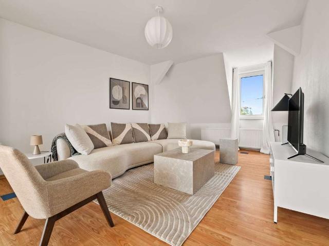 Attraktive 3 Zimmer Wohnung in Steglitz Zehlendorf voll möbliert