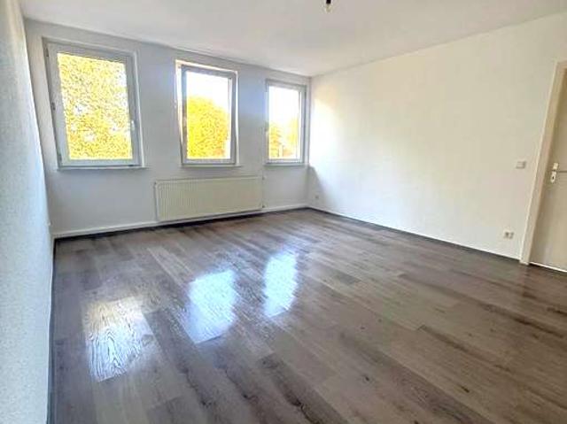 Attraktive 3 Zimmer Wohnung in zentraler Lage von Altendorf