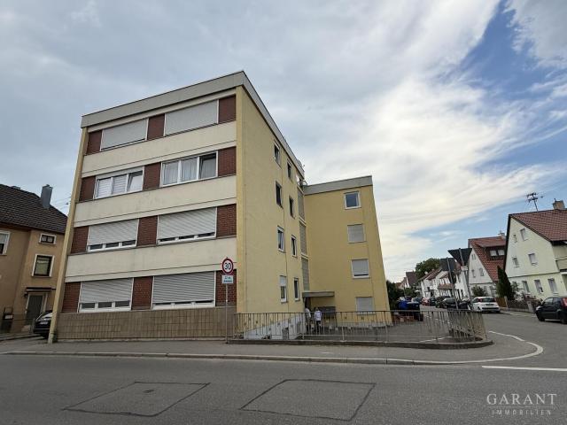 Attraktive 3 Zimmer Wohnung mit moderner Ausstattung und Außenstellplatz in Pfullingen