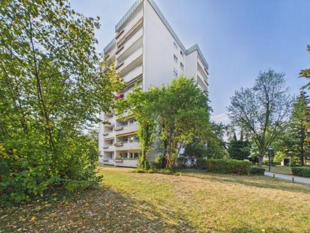 Attraktive 3 Zimmer Wohnung mit Balkon und Kellerabteil in München Hadern