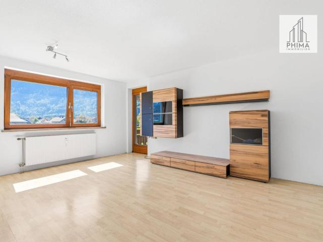 Attraktive 3 Zimmer Wohnung mit Balkon und herrlichem Weitblick