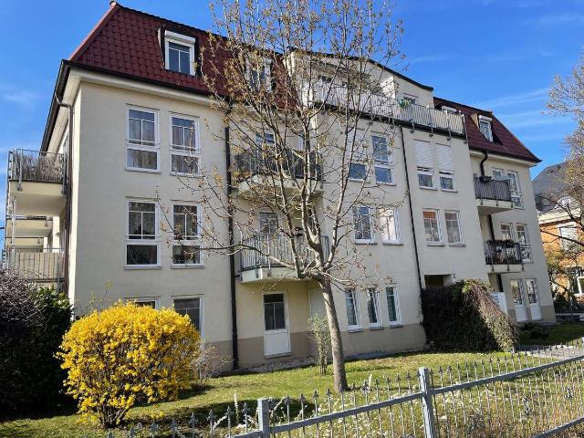 Attraktive 3 Zimmer Wohnung mit Balkon und Loggia in der Südvorstadt!
