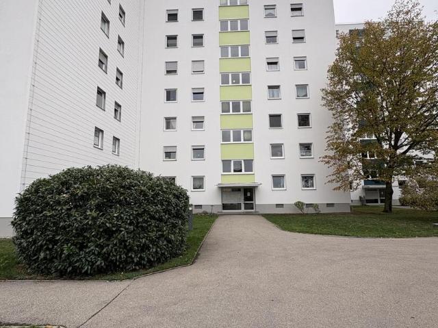 Attraktive 3 Zimmer Wohnung mit Balkon eine ideale Wohnung für Eigennutzer