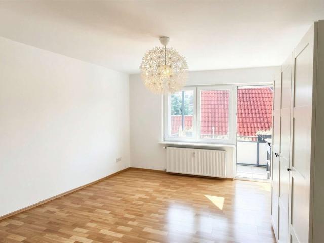 Attraktive 3 Zimmer Wohnung mit Balkon im Herzen der Südstadt!