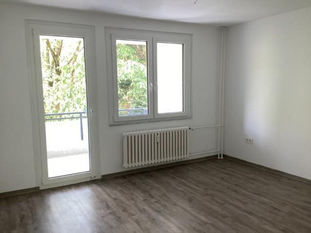 Attraktive 3 Zimmer Wohnung mit Balkon in grüner Lage zu vermieten