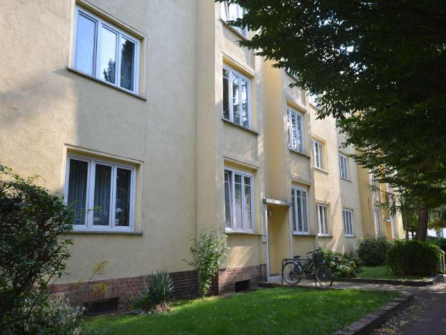 Attraktive 3 Zimmer Wohnung mit Balkon in Stadtfeld Ost